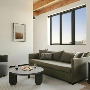 One-Bedroom Apartment King Sofa Bed City View